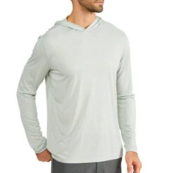 Men's Bamboo Lightweight Hoodie -On Running Store 21933 1078070 0 image 1525542 9b764a16 0a58 4b33 a58e 6e2a760afc13