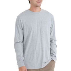 Men's Bamboo Heritage Pocket Long Sleeve 6 Men's Bamboo Heritage Pocket Long Sleeve -On Running Store heritage pocket long sleeve light heather grey men top 1